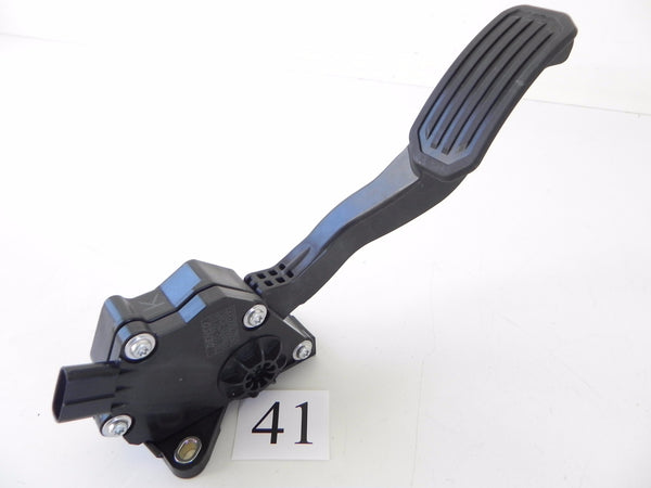 2013-2015 LEXUS RX350 GAS PEDAL ACCELERATOR 78110-33110 OEM 192